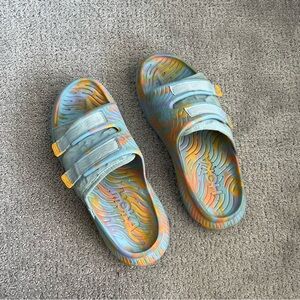Hoka slides